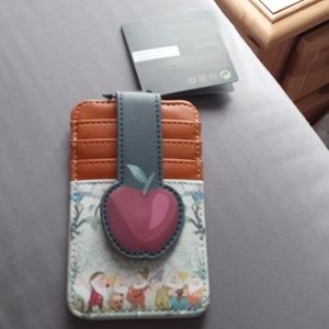 NWT Disney Snow White Lounge fly Wallet